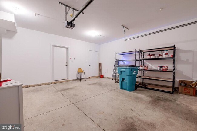 Building Photo - 11382 Emerald Park Rd