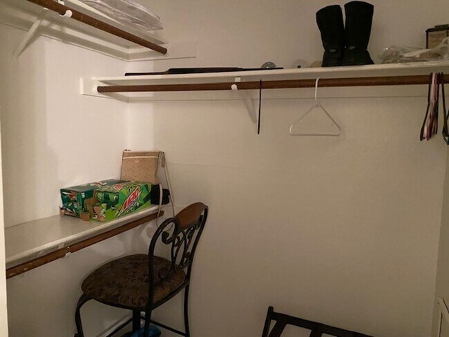 Building Photo - Winter and Summer 1BR WaterFront Vacation Condo Fully Furnished, UTILITIES INCLUDED Available 12/...