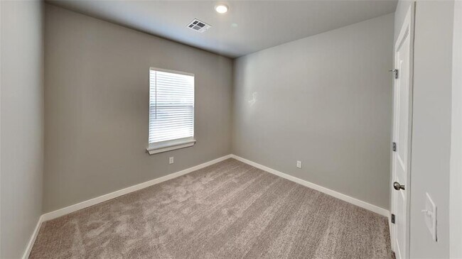 Building Photo - 17200 SE 164th St