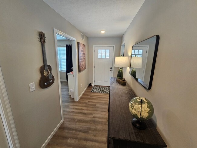 Building Photo - 814 Pierson Rd