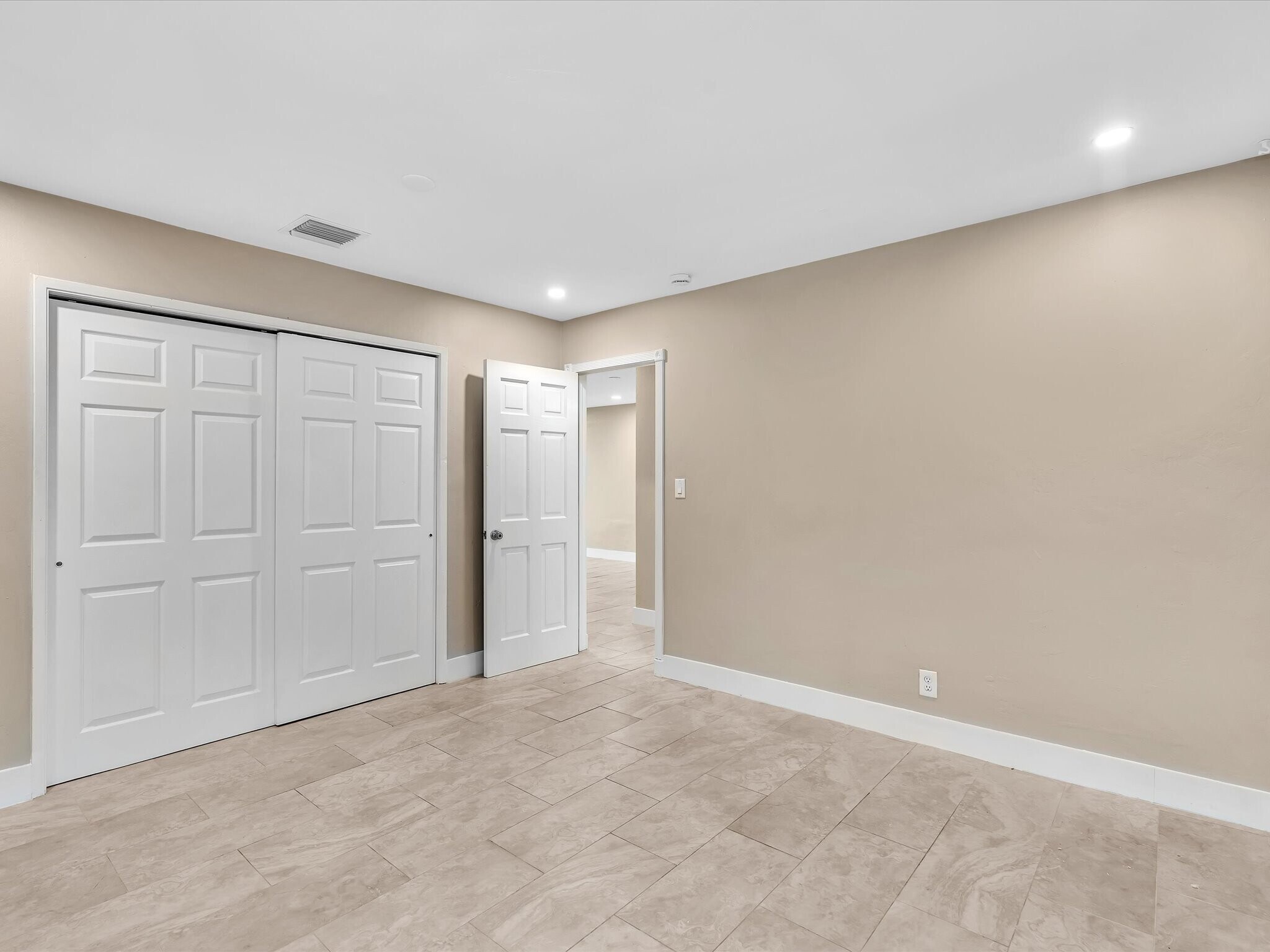 Bedroom 2 closets - 5408 NE 3rd Ter