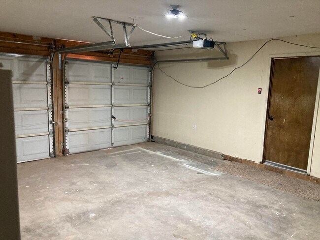 Building Photo - 2716 Los Compadres St NW