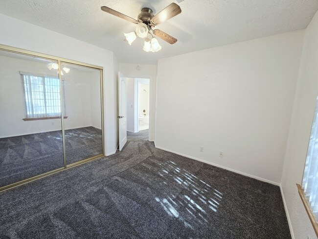 Building Photo - 250 Comstock Ave