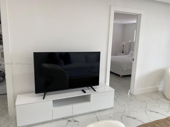 Building Photo - 1500 S Ocean Blvd