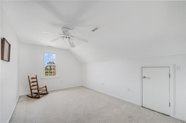 Building Photo - 318 Sutton St