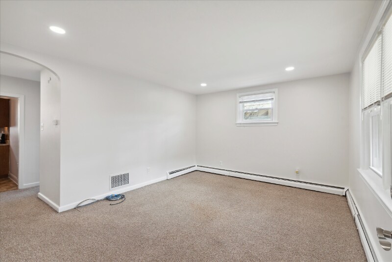 Primary Photo - 4241 Aldine St