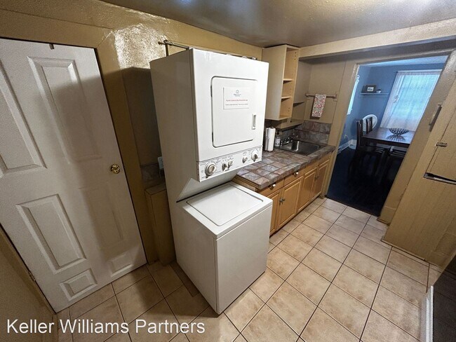 Building Photo - 1 br, 2 bath House - 416 Cheyenne Blvd