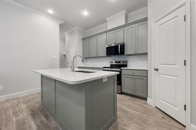 Building Photo - 2333 Spg Pk Blvd