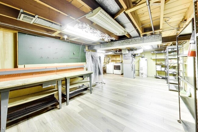 Building Photo - 8840 Keeler Ave