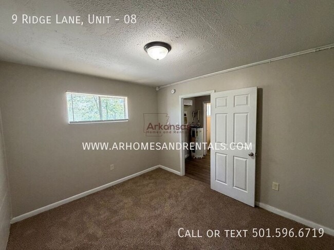 Building Photo - 9 Ridge Ln