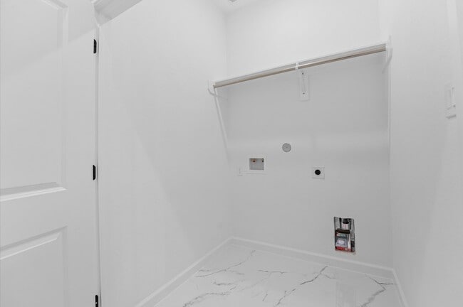 Building Photo - 7323 Bastogne Rd