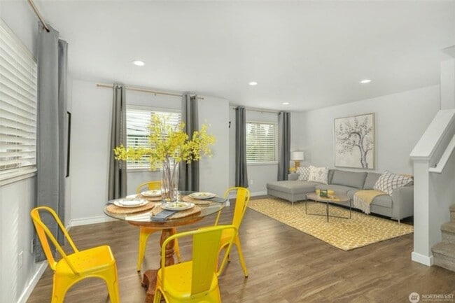 Building Photo - 4bd/2.75ba Seattle Townhome