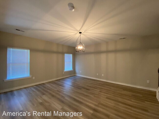 Building Photo - 4 br, 2.5 bath House - 581 Troubadour Lane