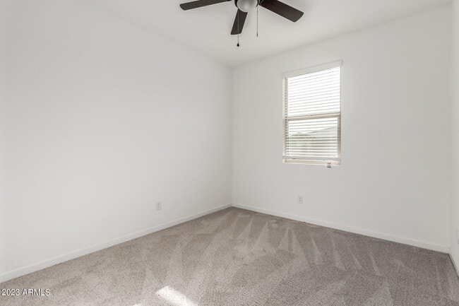 Building Photo - 18012 W Pierson St