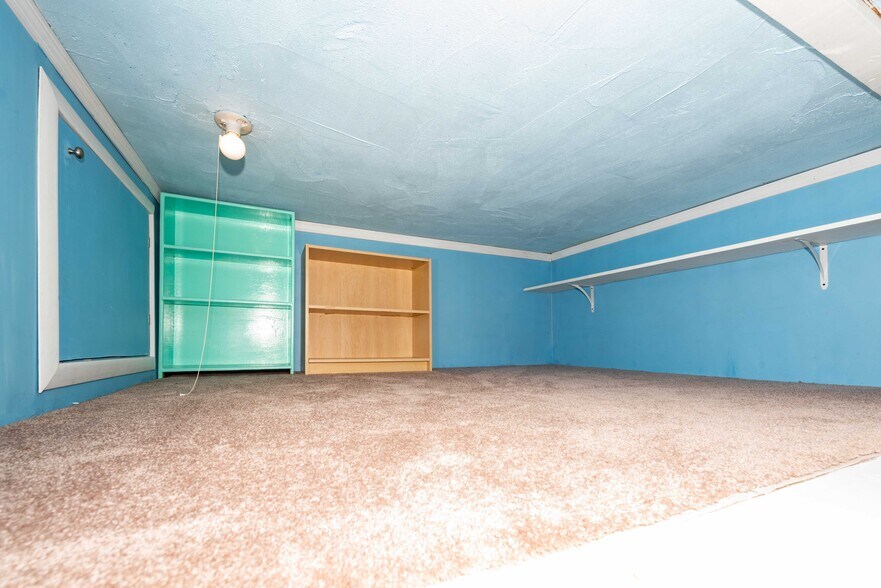 Building Photo - 135 Inman St