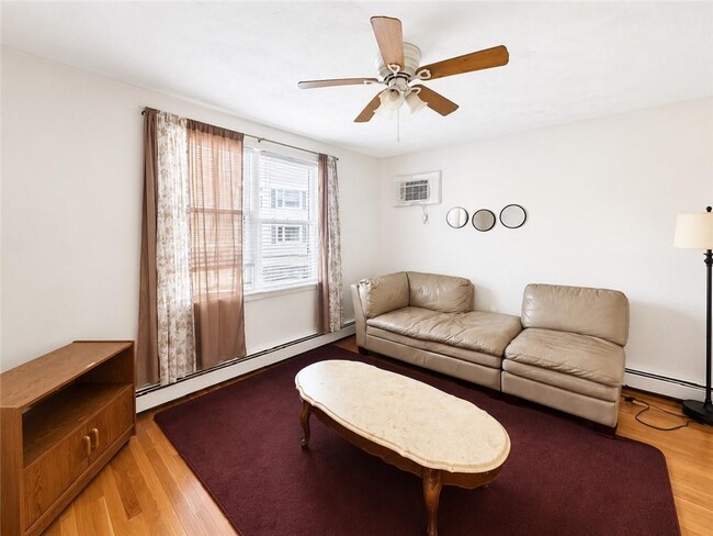 Building Photo - 264 Atwells Ave