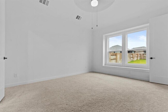 Building Photo - 547 Billowing Way