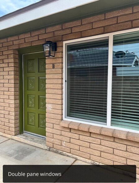 Building Photo - 2025 N Richland St