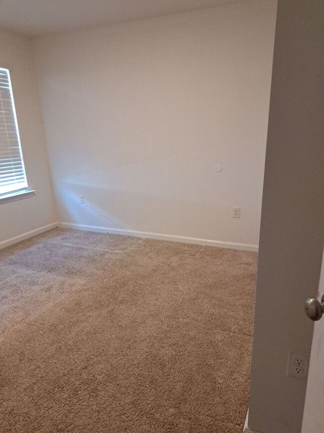 Building Photo - 4012 Millicent Ln
