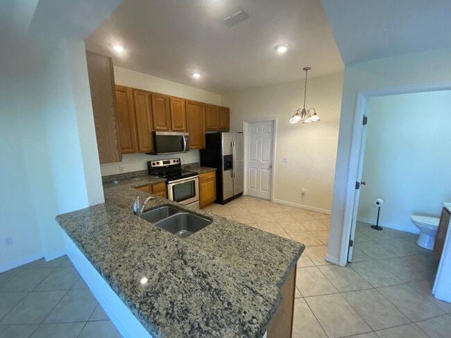 Building Photo - Beautiful, Family & Pet Friendly, 2 Story,...
