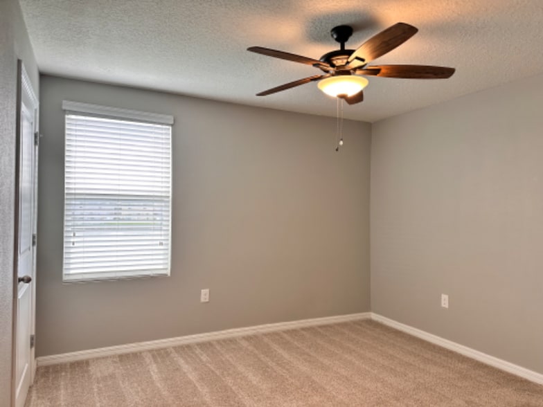Building Photo - 4441 Lindever Ln
