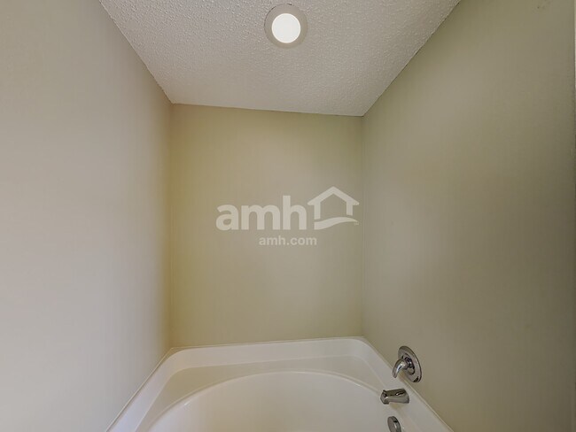 Building Photo - 17003 Odessa Dr