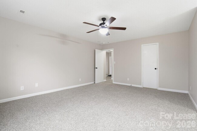 Building Photo - 232 Vista Grande Cir