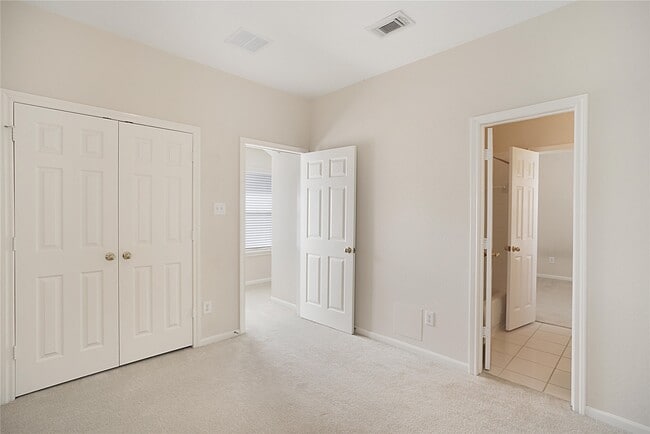 Building Photo - 111 Zephyr Bend Pl