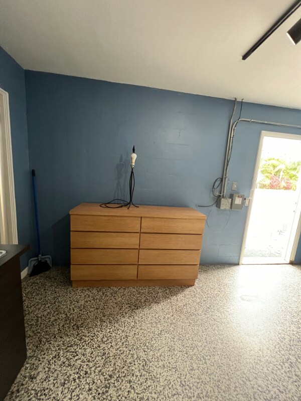 Building Photo - 959 N Lime Ave