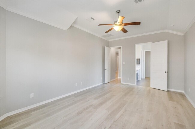 Building Photo - 18314 Southwood Creek Dr