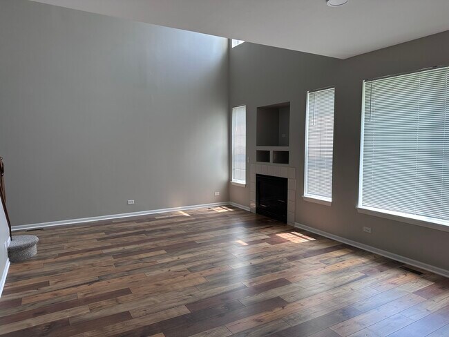 Building Photo - 2256 Pembridge Dr