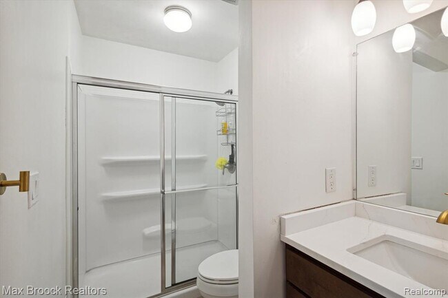 Building Photo - 1131 Indianwood Trail