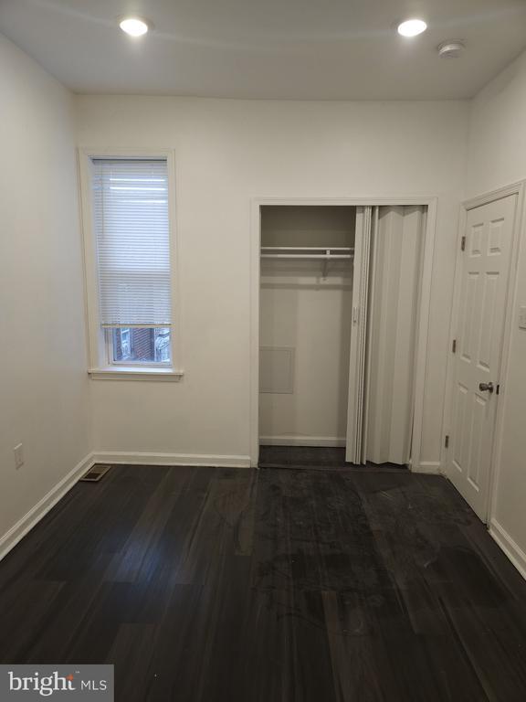 Building Photo - 423 N 52nd St