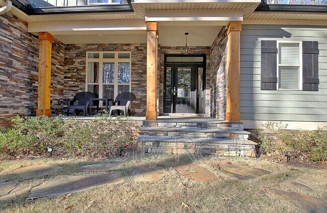 Building Photo - 175 Ridgeway Ct