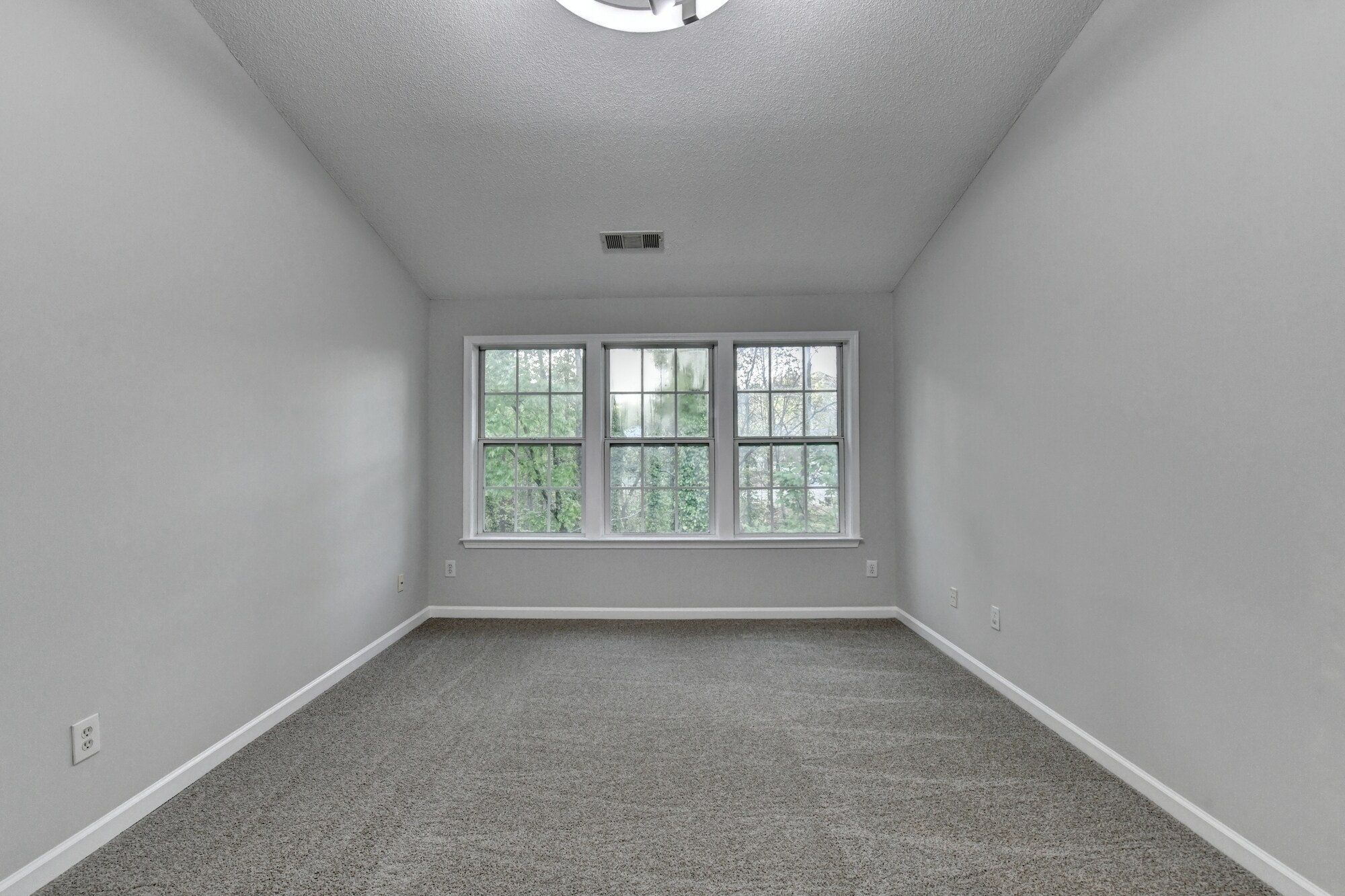 Building Photo - 3415 Oxwell Dr