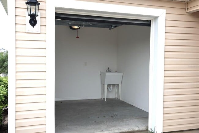 Building Photo - 6055 Allen Ave