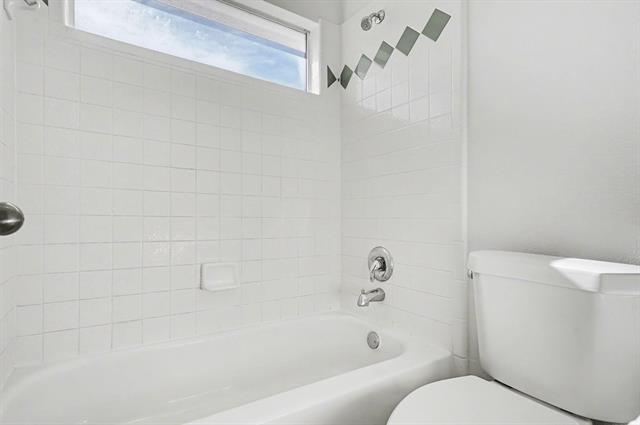 Building Photo - 604 Chuck Wagon Dr