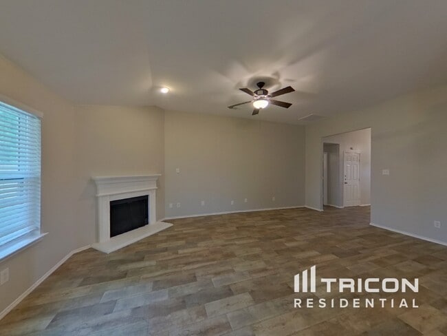 Building Photo - 4717 Deal Dr