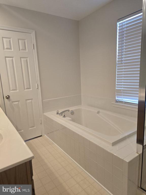 Building Photo - 20323 Swallow Point Rd