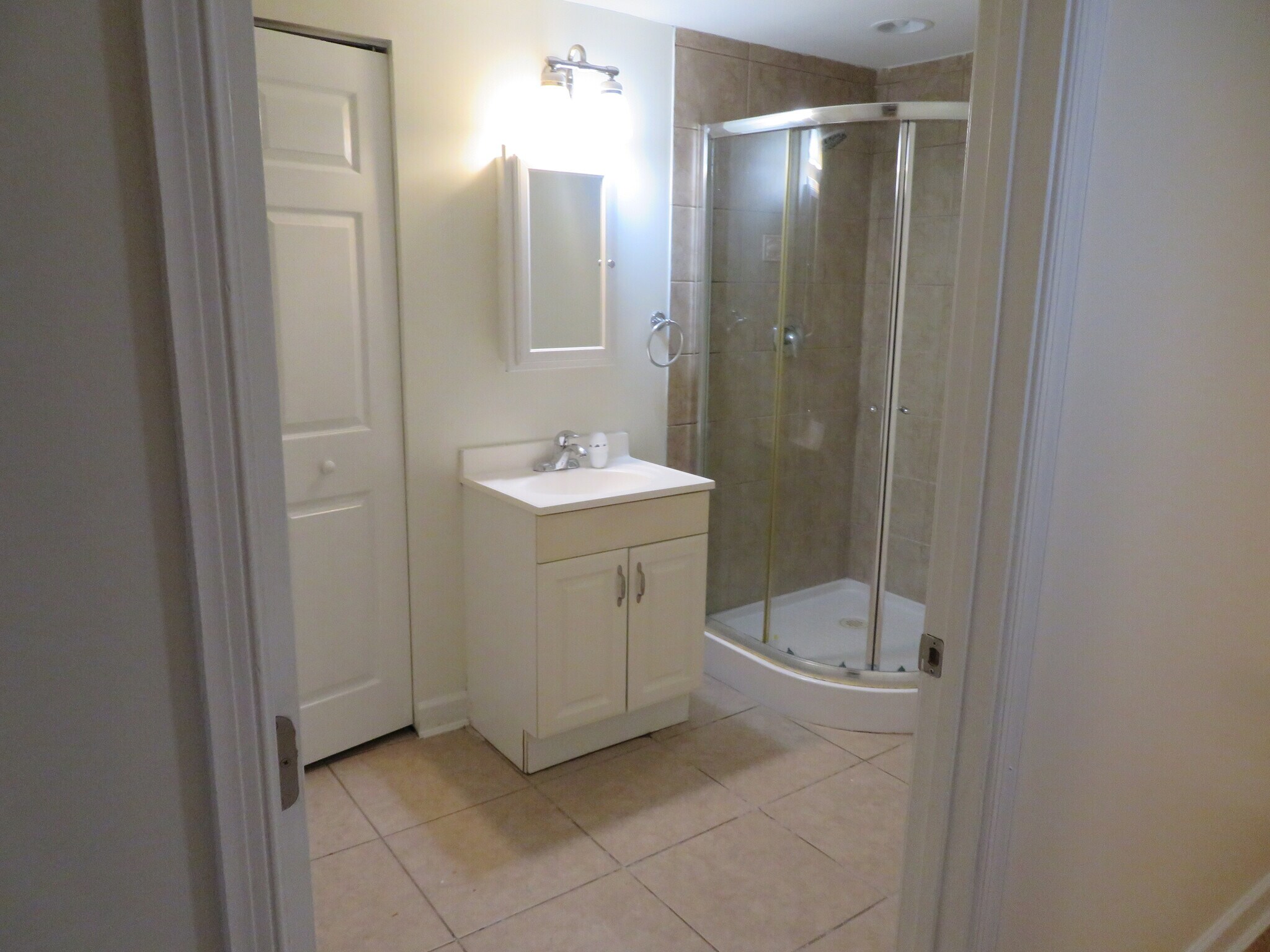 Building Photo - 1381 Hazel Nut Ct