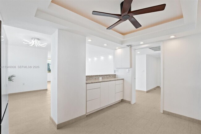 Building Photo - 3180 S Ocean Dr