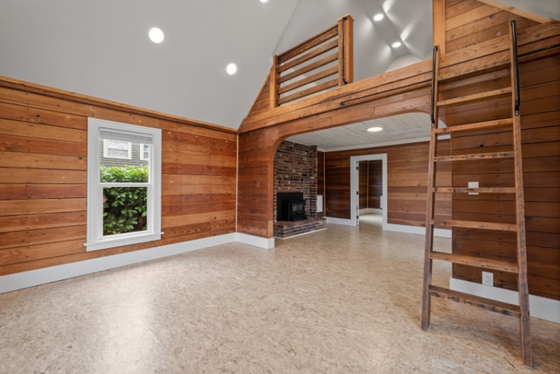Building Photo - 207 Ave G