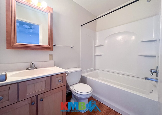 Building Photo - 736 Michael St