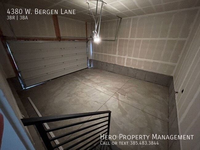 Building Photo - 4380 Bergen Ln