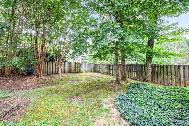Building Photo - 2327 Oak Glenn Cir