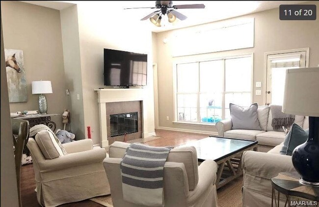 Building Photo - 9624 Gunnison Dr