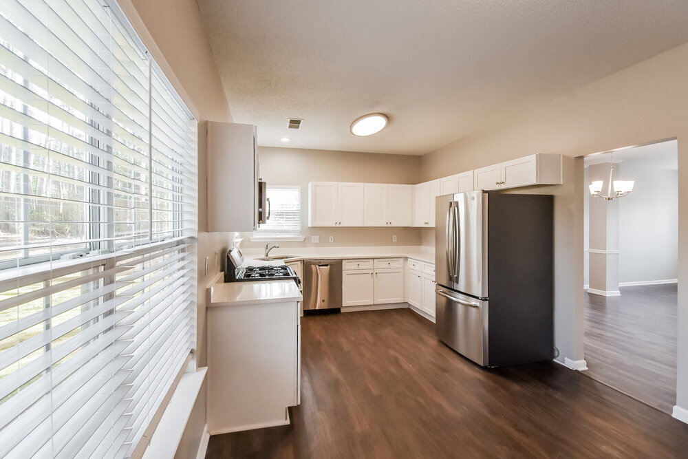 Building Photo - 19 Woodlake Dr