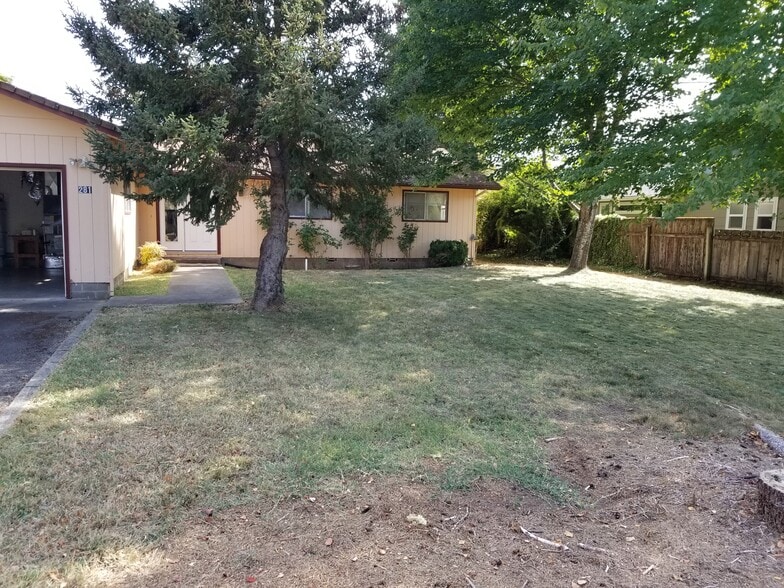 Primary Photo - 281 Glen Dr
