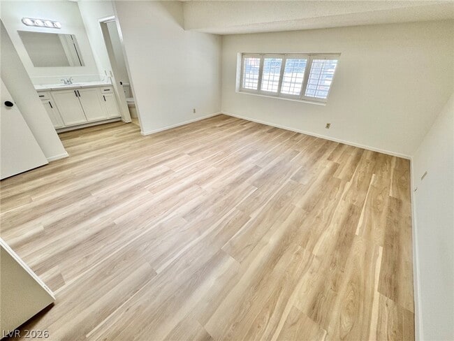 Building Photo - 2913 Colanthe Ave