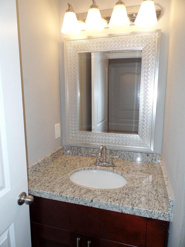 Building Photo - 1239 SW 46th Ave